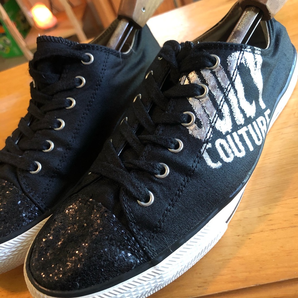 Ladies juicy could tour low cuts size 8 1/2